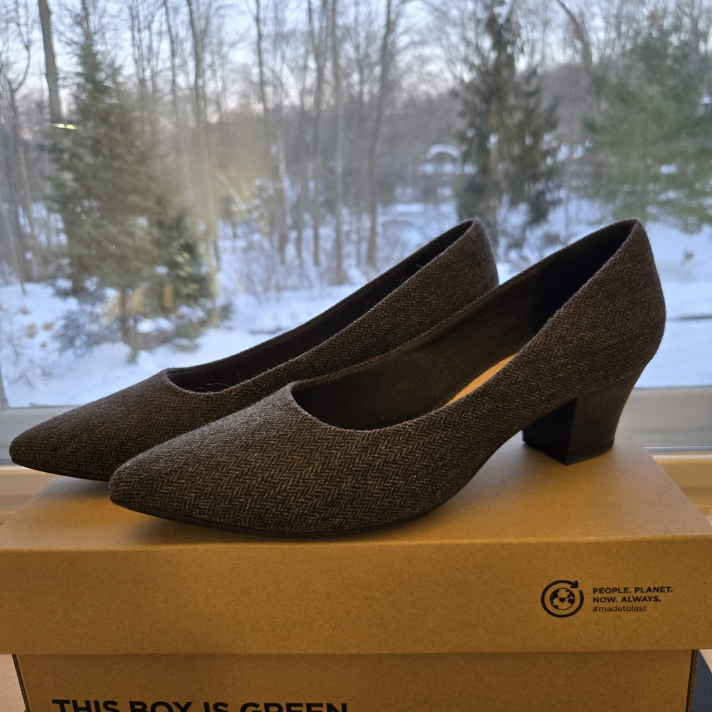 Clarks Black Tweed Combi Heels. Women's Size 8.5